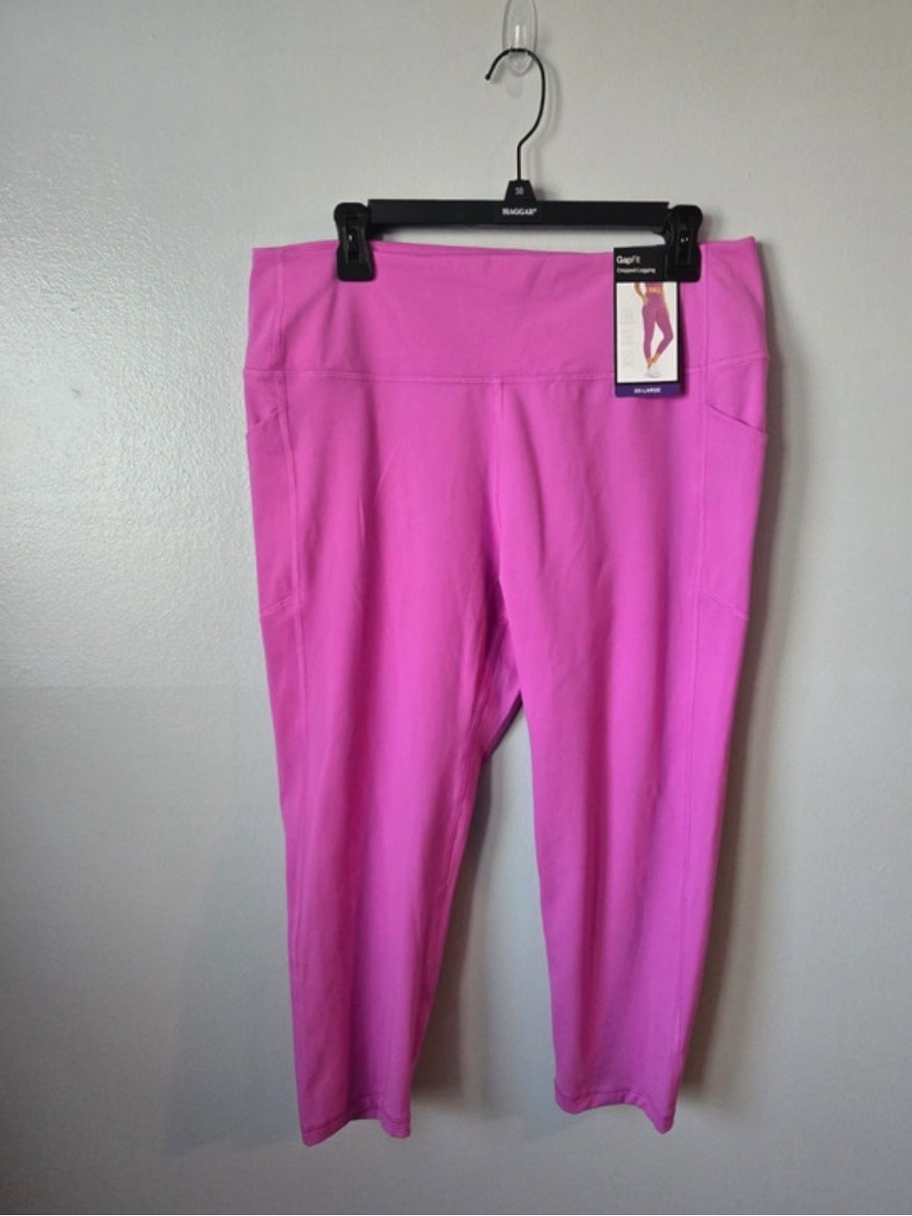 GAP Pink High-Rise Capri Leggings